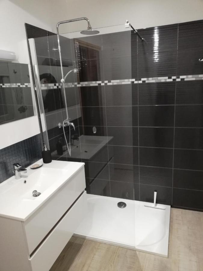Appartement Proche Lac Et Plage Леон Экстерьер фото